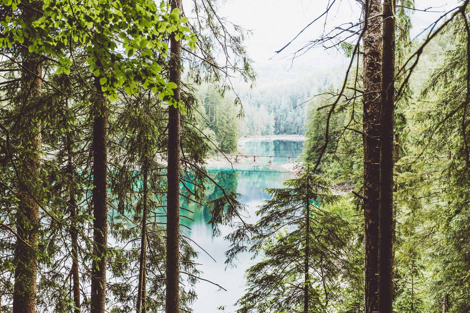 Blick auf den oberen See vom Rundweg