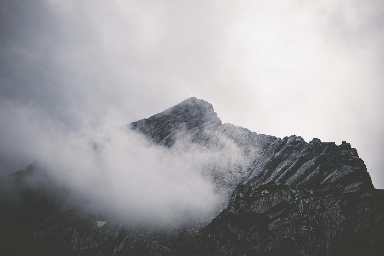 Wolken zogen immer wieder vorm dem Gipfel vorbei