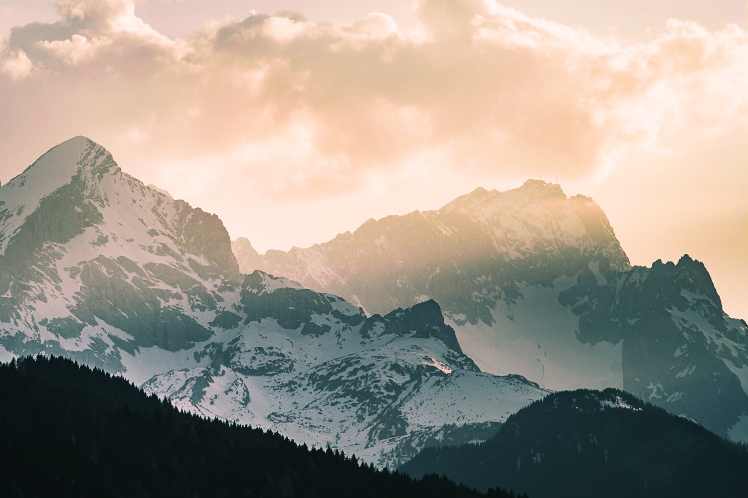 März-Am-Geroldsee-mit-Blick-zu-Zugspitze-und-Alpspitze