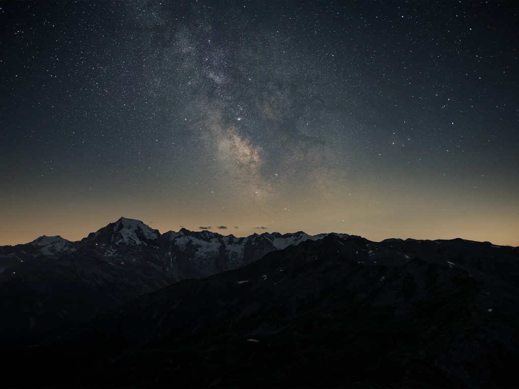 Die Milchstraße Ende Juli über den Ortler in Südtirol. Die Monate Juli bis September eigenen sich in meinen Augen sehr gut zum Fotografieren der Milchstraße.