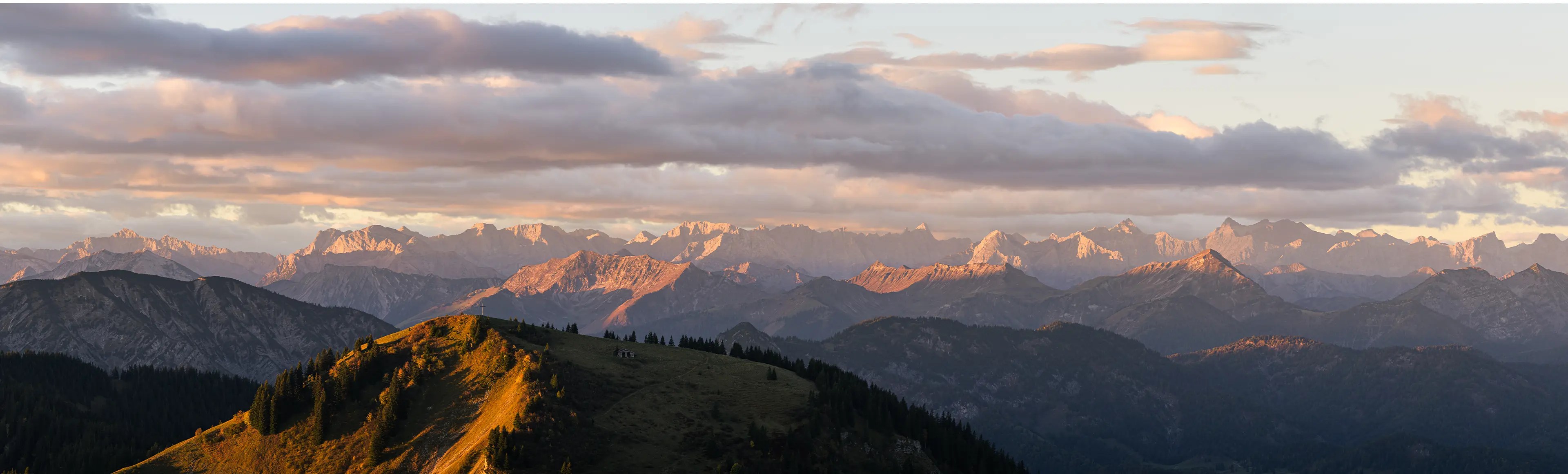 Der Panoramablick vom Wallberg in Richtung des Karwendelgebirges ist für mich besonders schön.