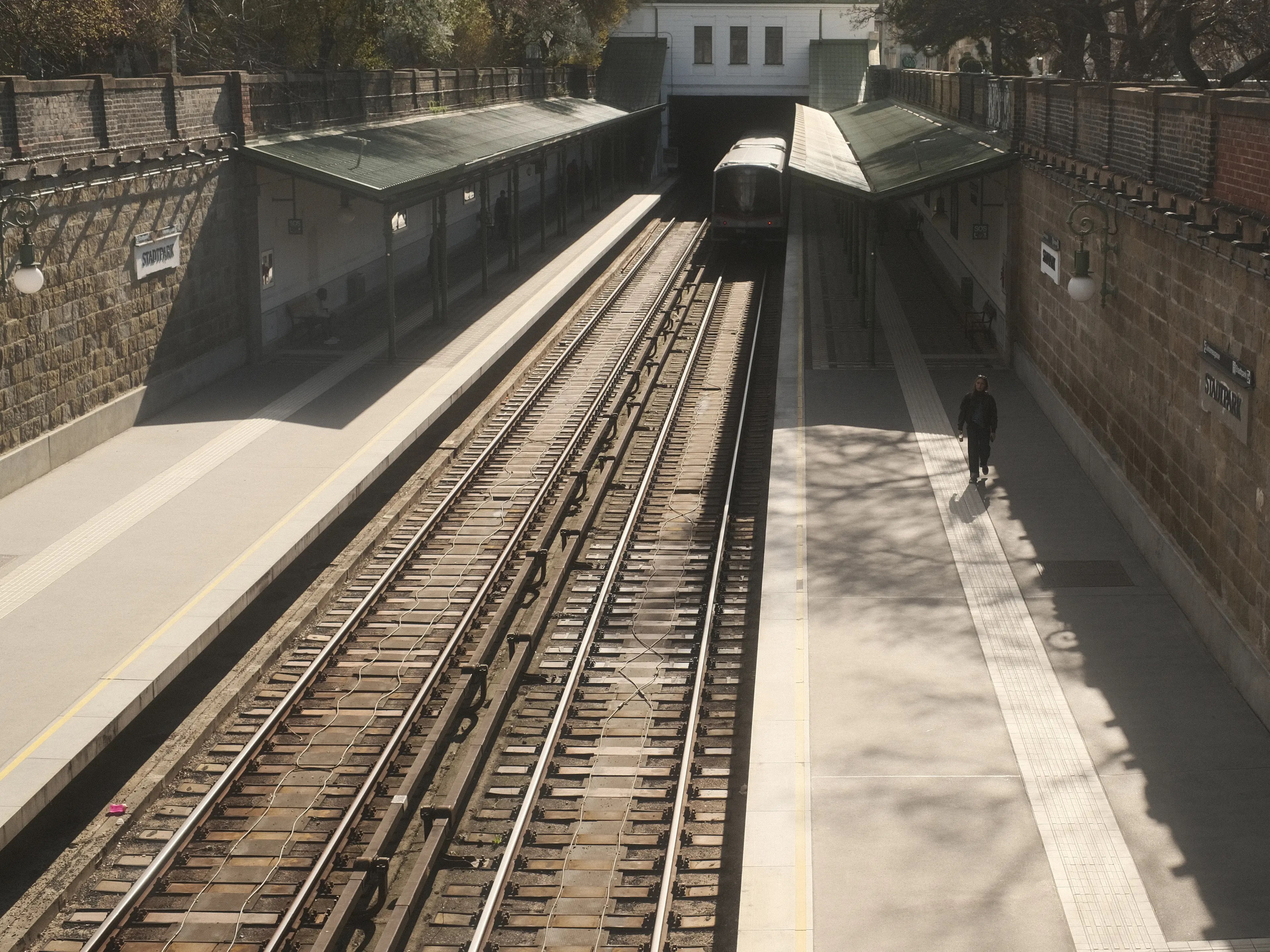 Klare Linien prägen diese Aufnahmen. Das Licht wurde durch eine dünne Wolkendecke etwas weichgezeichnet.