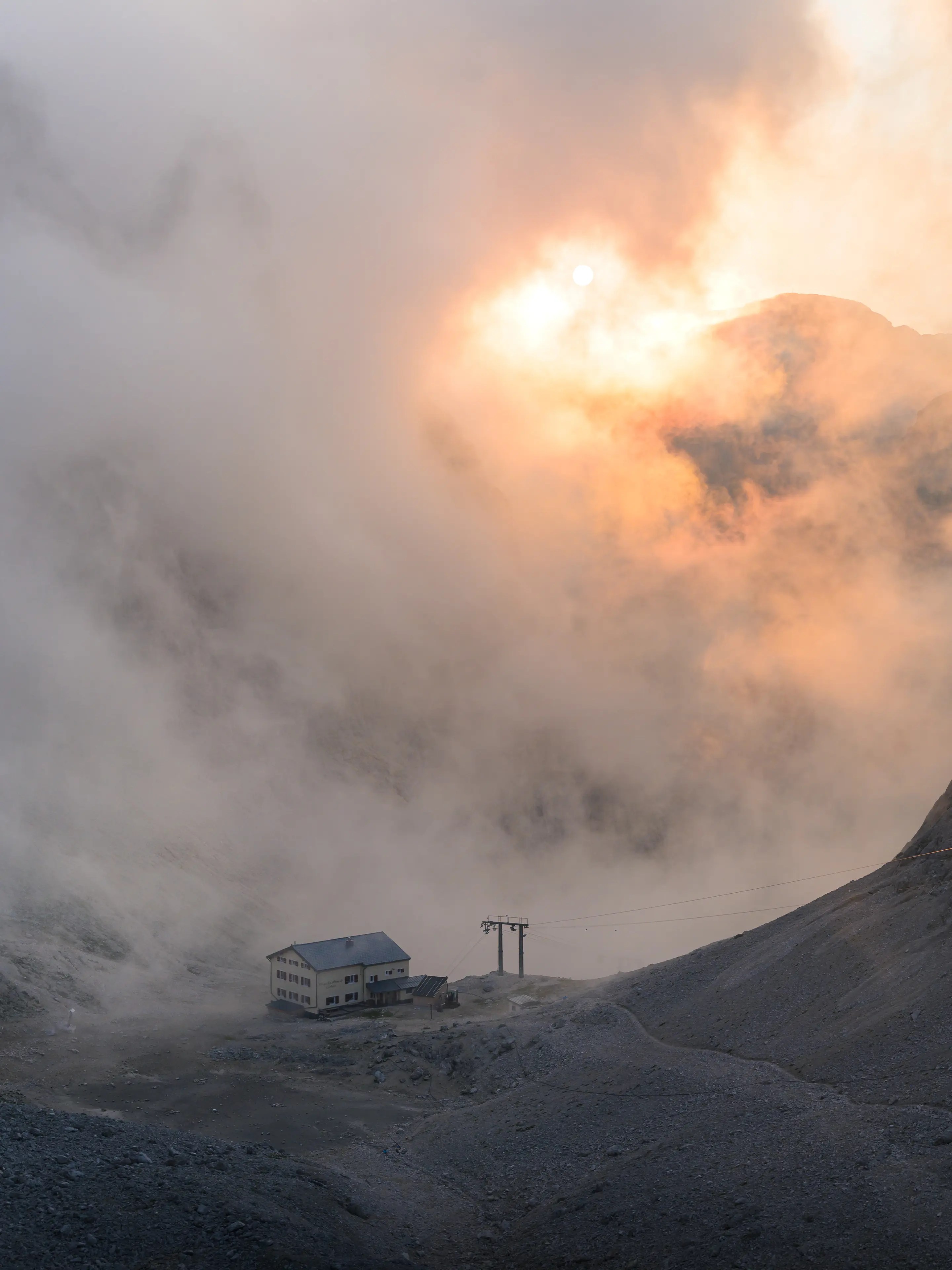 Blick auf das Refugio Re Alberto I an den Vajolet-Türmen.