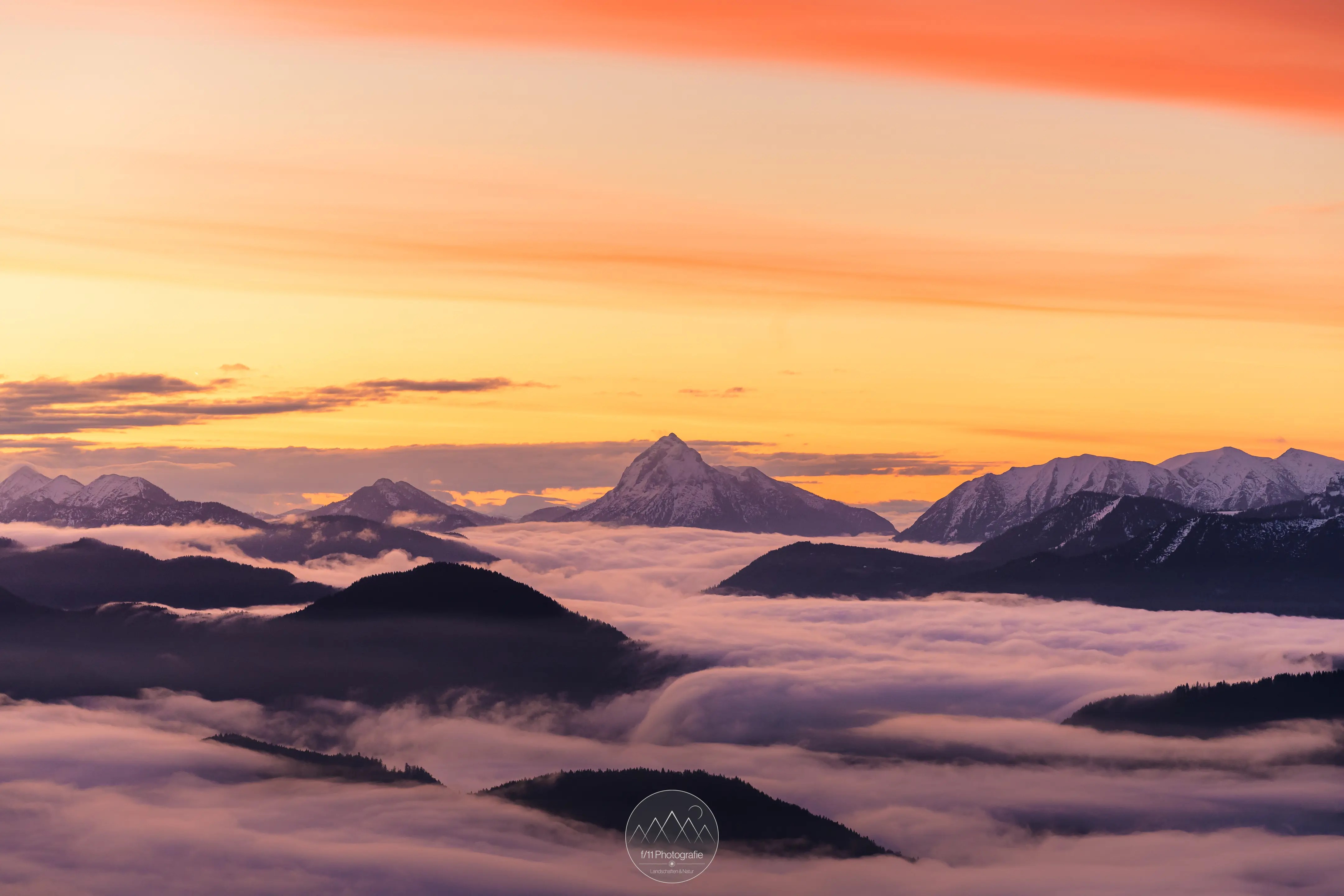 Für mich sind die Sonnenaufgänge von März bis Mai am schönsten am Jochberg. Dieses Bild entstand im März bei wirklich fantastischen Bedingungen.