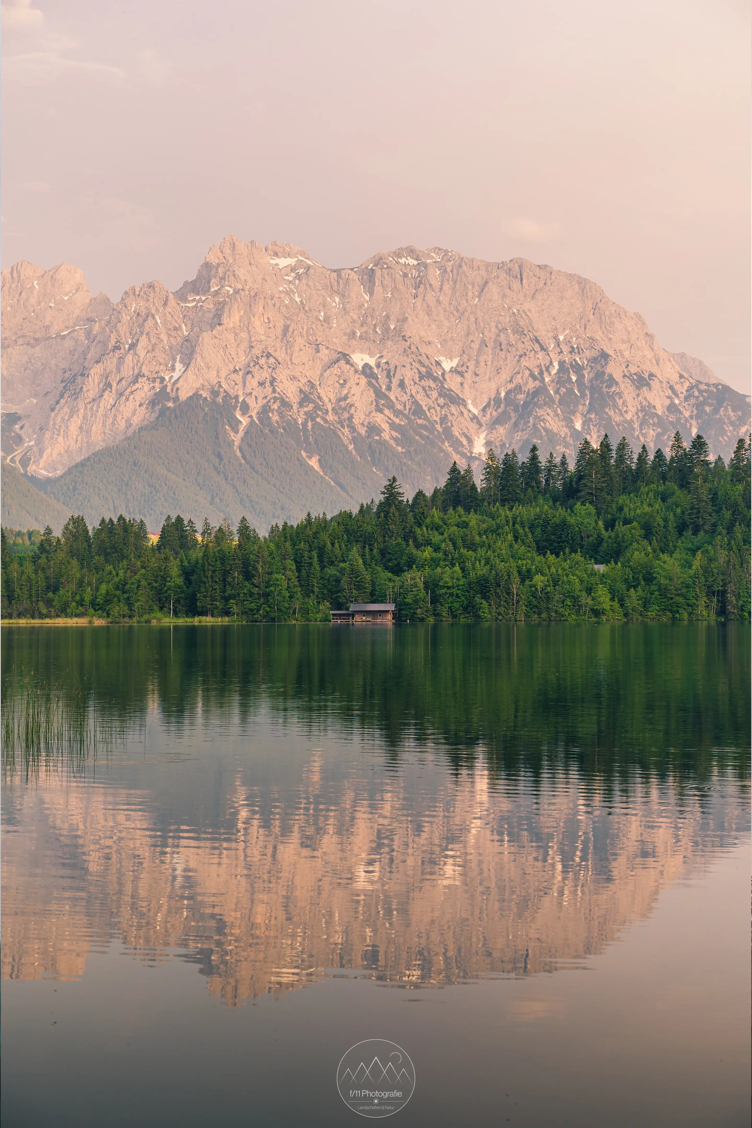 Zum Sonnenuntergang lohnt sich ein Besuch zum Fotografieren am Barmsee ebenfalls.