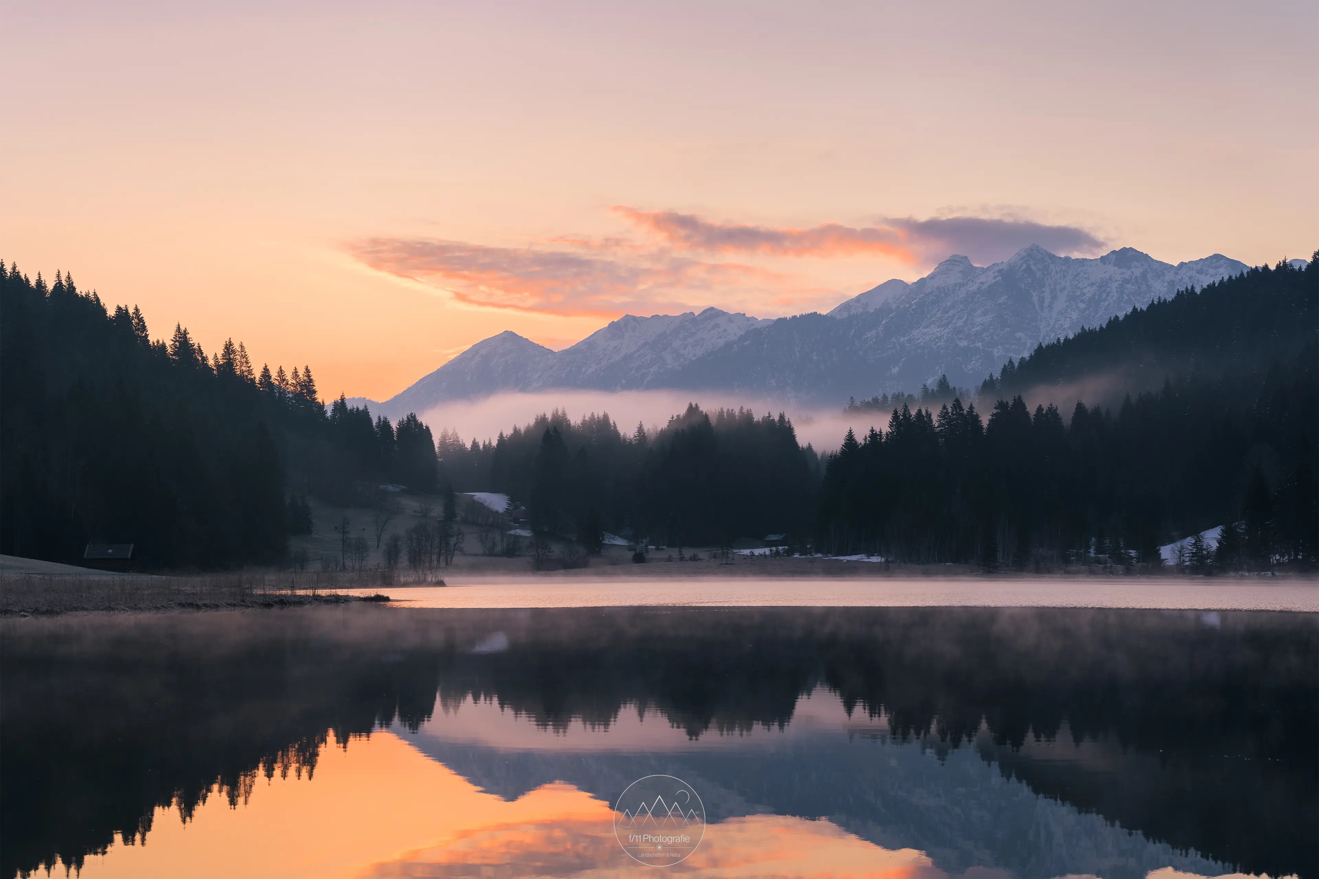 Bereits vor Sonnenaufgang ist Blick über den Geroldsee bereits sehr schön.