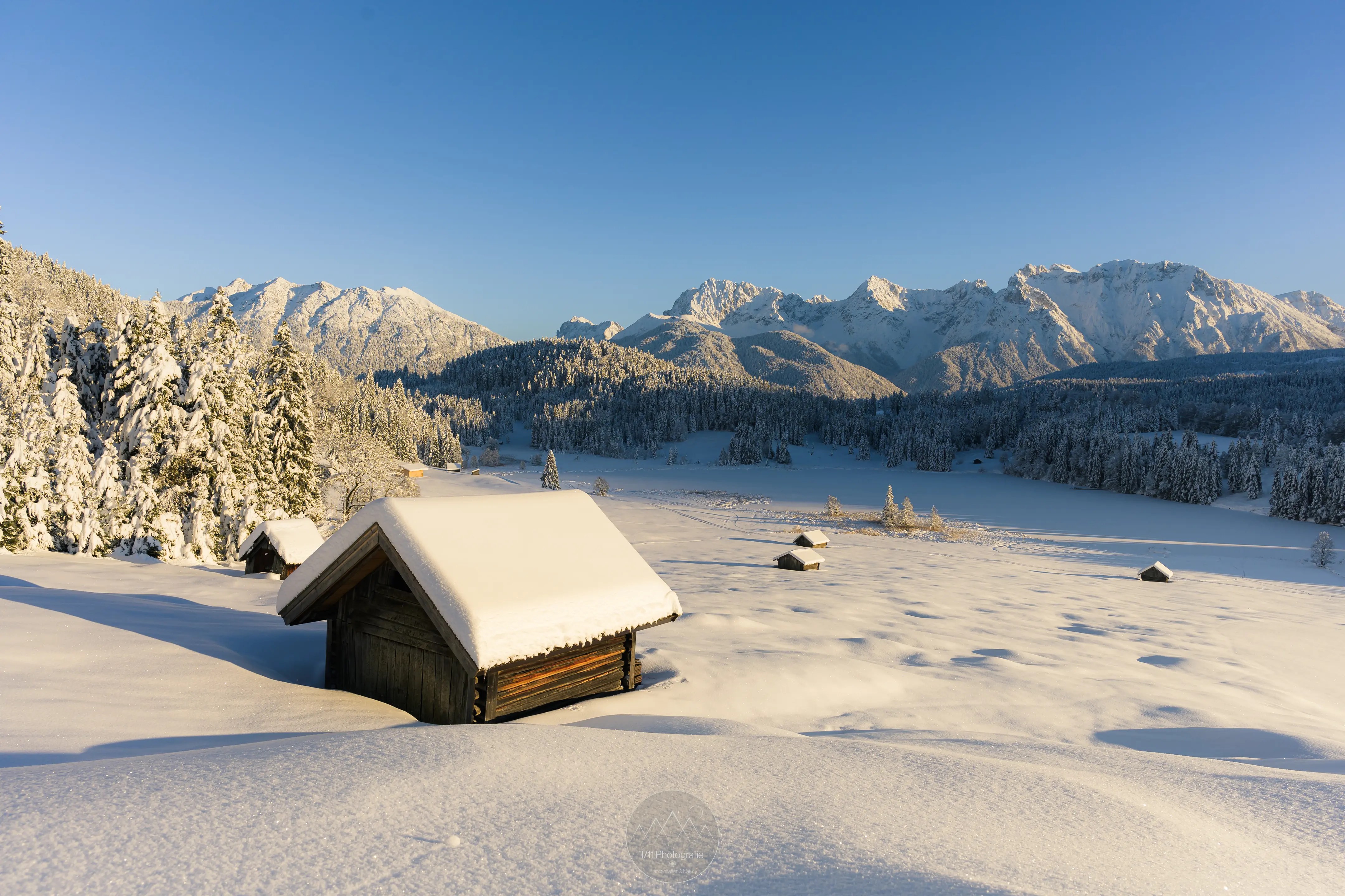 Das klassische Motiv oberhalb des Geroldsee an einem perfekten Wintertag.