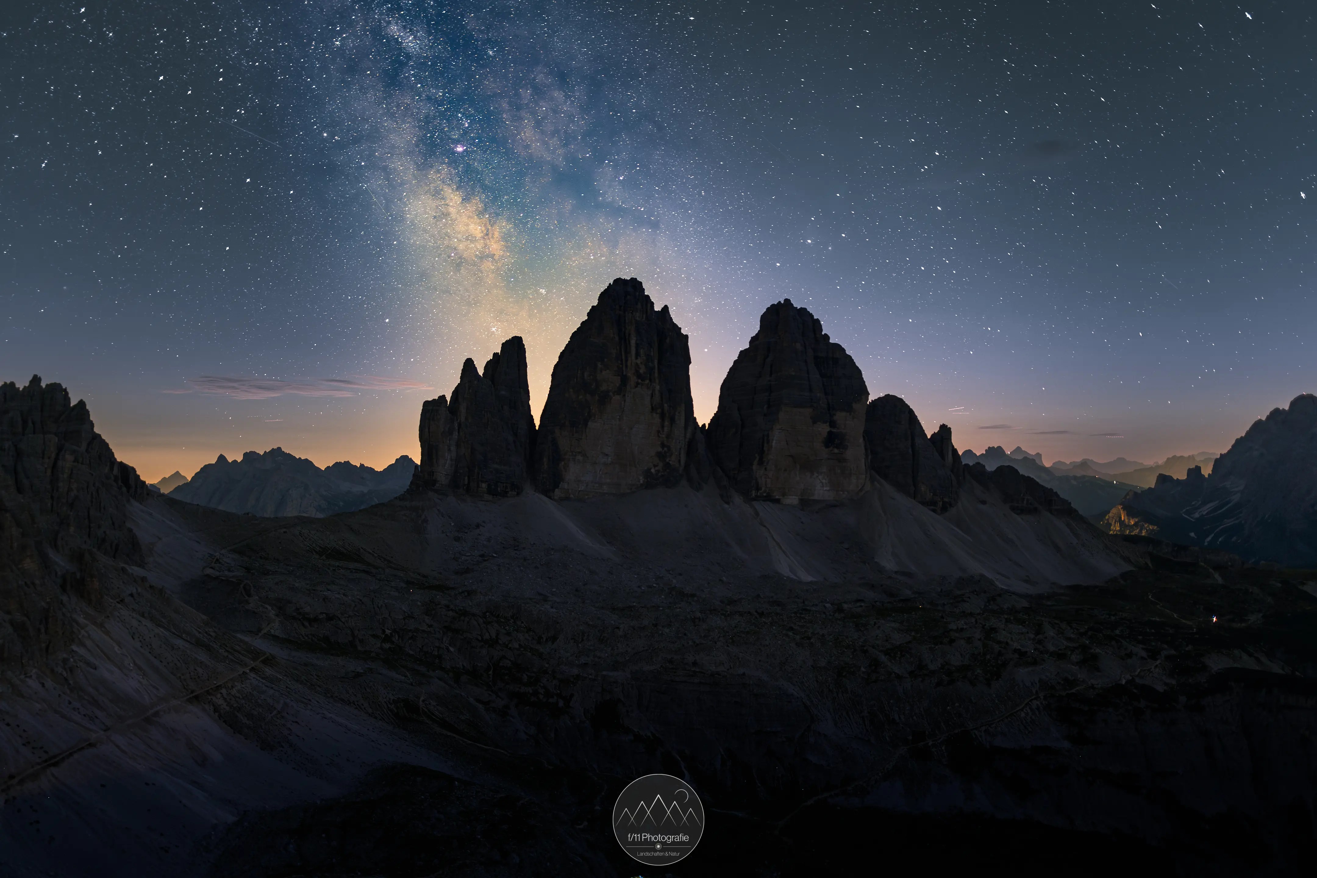 Die Milchstraße über den 3 Zinnen aufgenommen mit dem Sigma 24mm f/1.4.