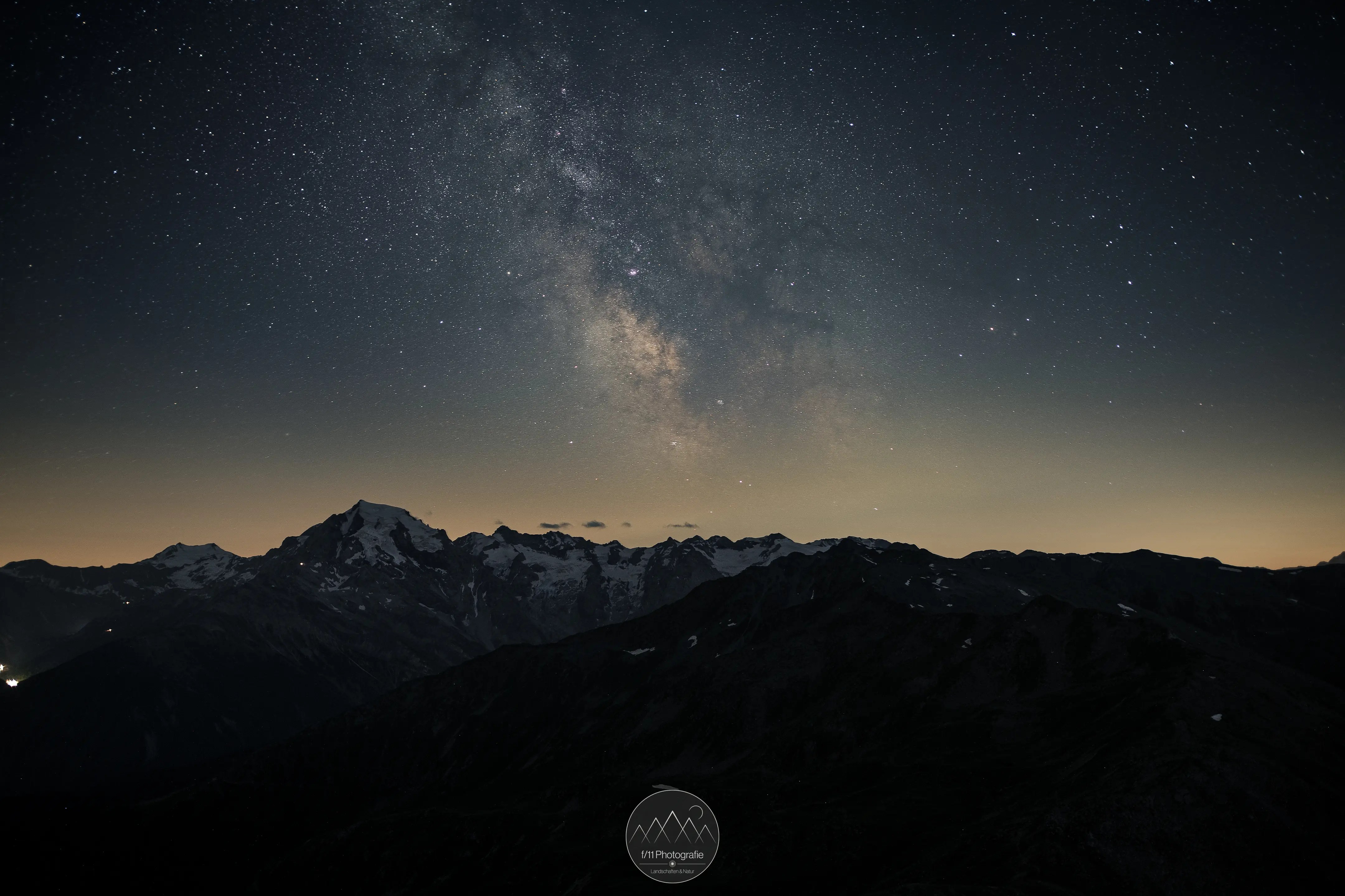 Die Milchstraße Ende Juli über den Ortler in Südtirol. Die Monate Juli bis September eigenen sich in meinen Augen sehr gut zum Fotografieren der Milchstraße.