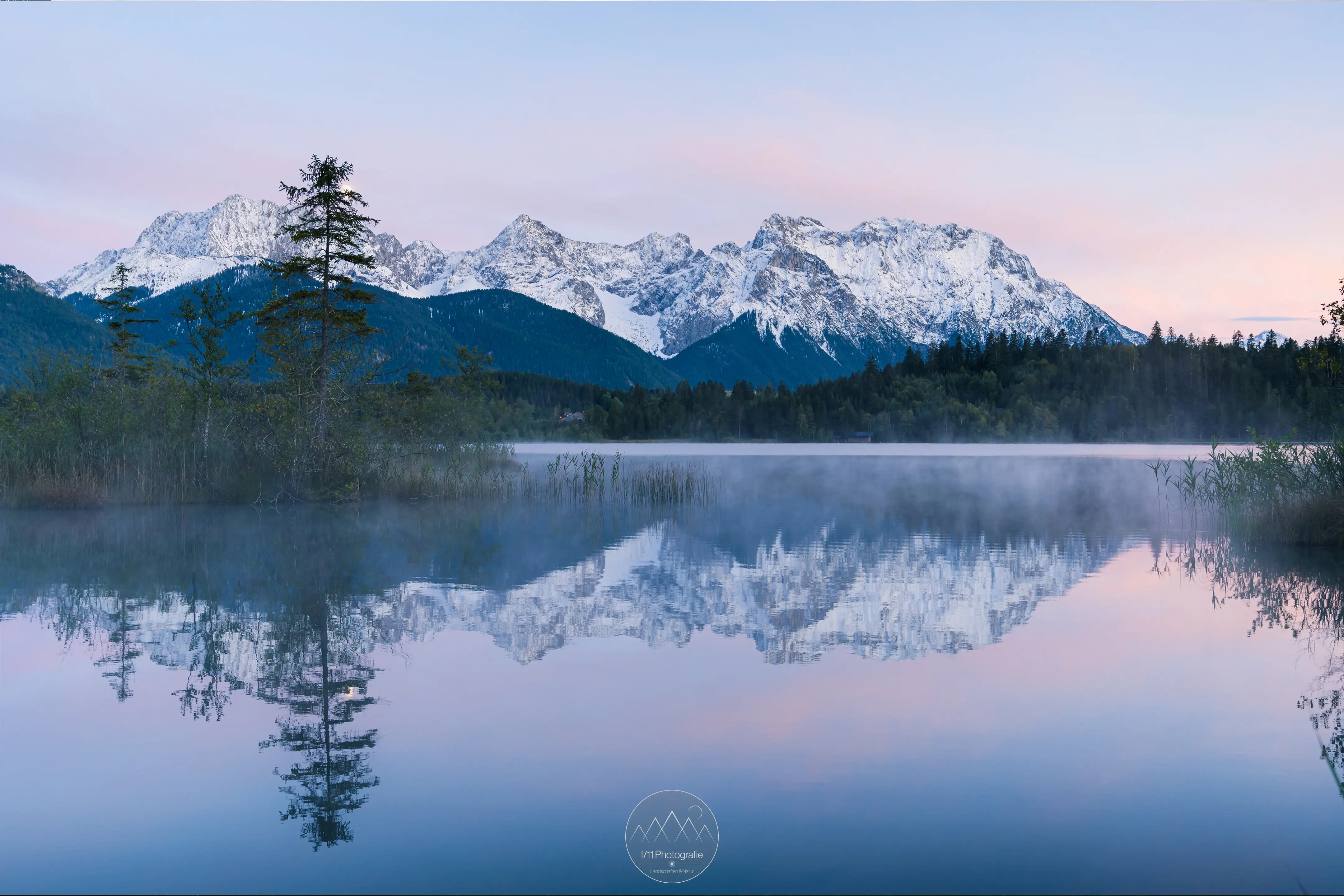 Der Barmsee bietet auch wie der Geroldsee ein einmaliges Panorama des Karwendelgebirges.