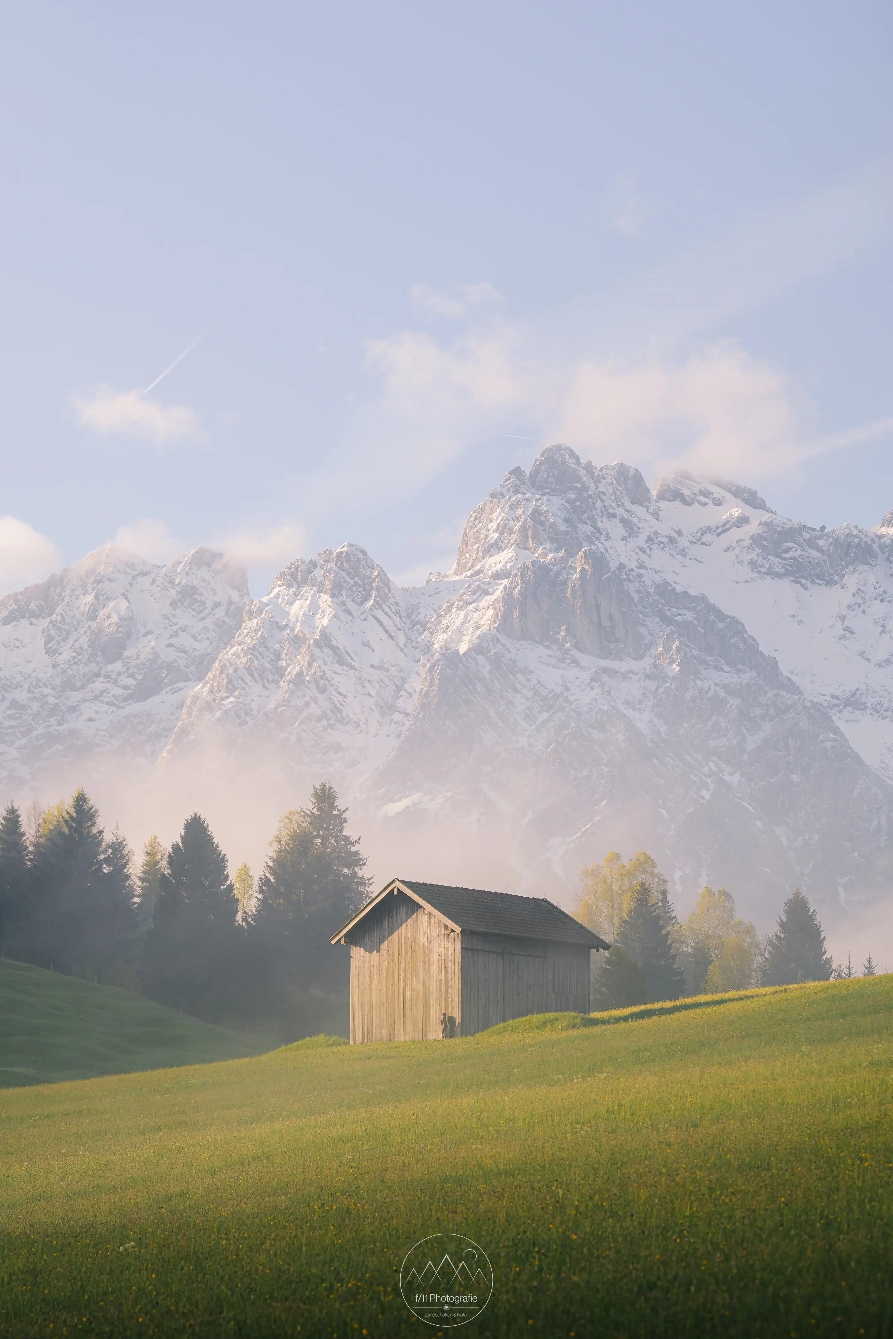 Entlang der Wege durch die hügligen Wiesen ergeben sich tolle Motive.
