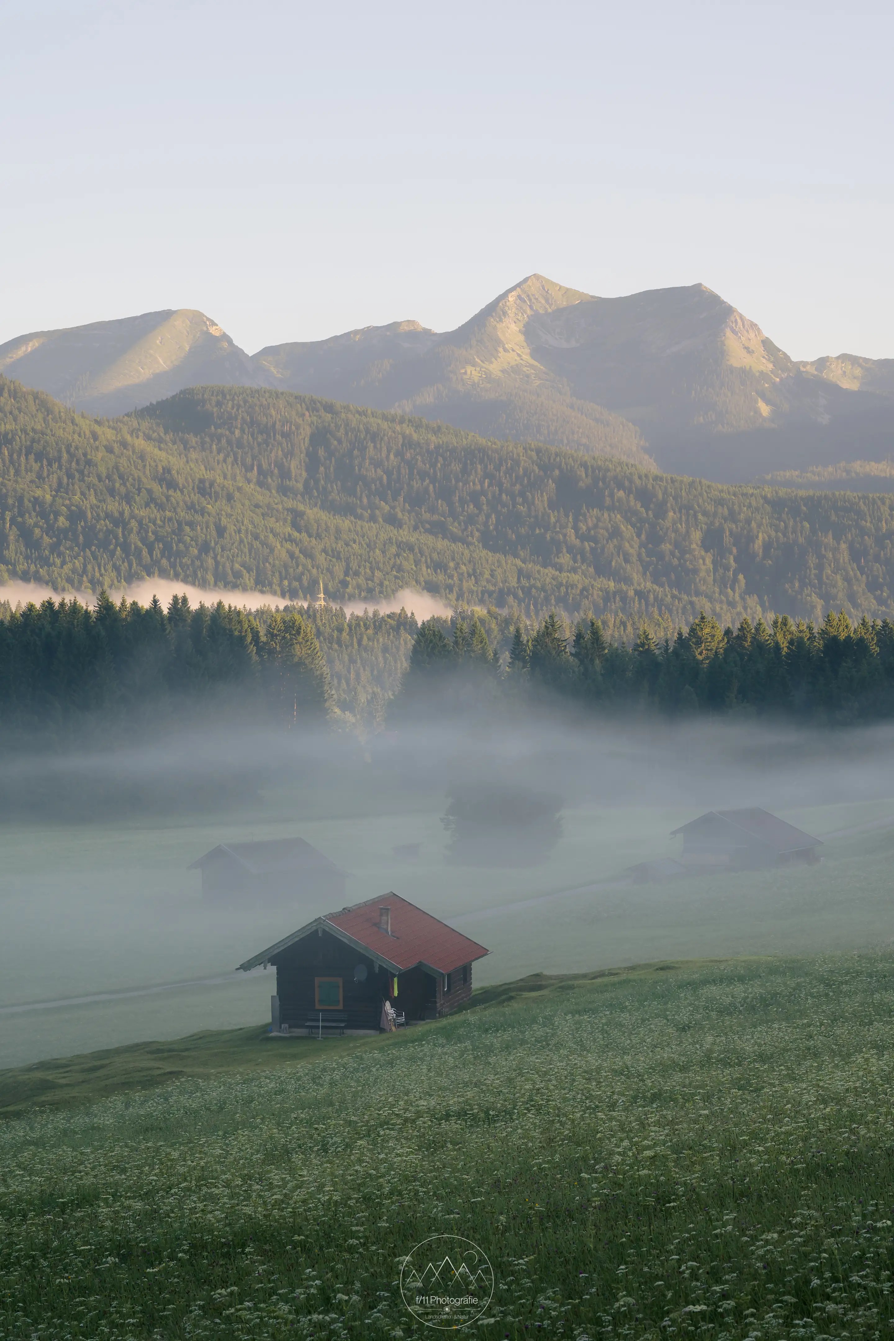 Es ergeben sich viele unterschiedliche Ausblicke wie z.B. hier zum Krottenkopf.