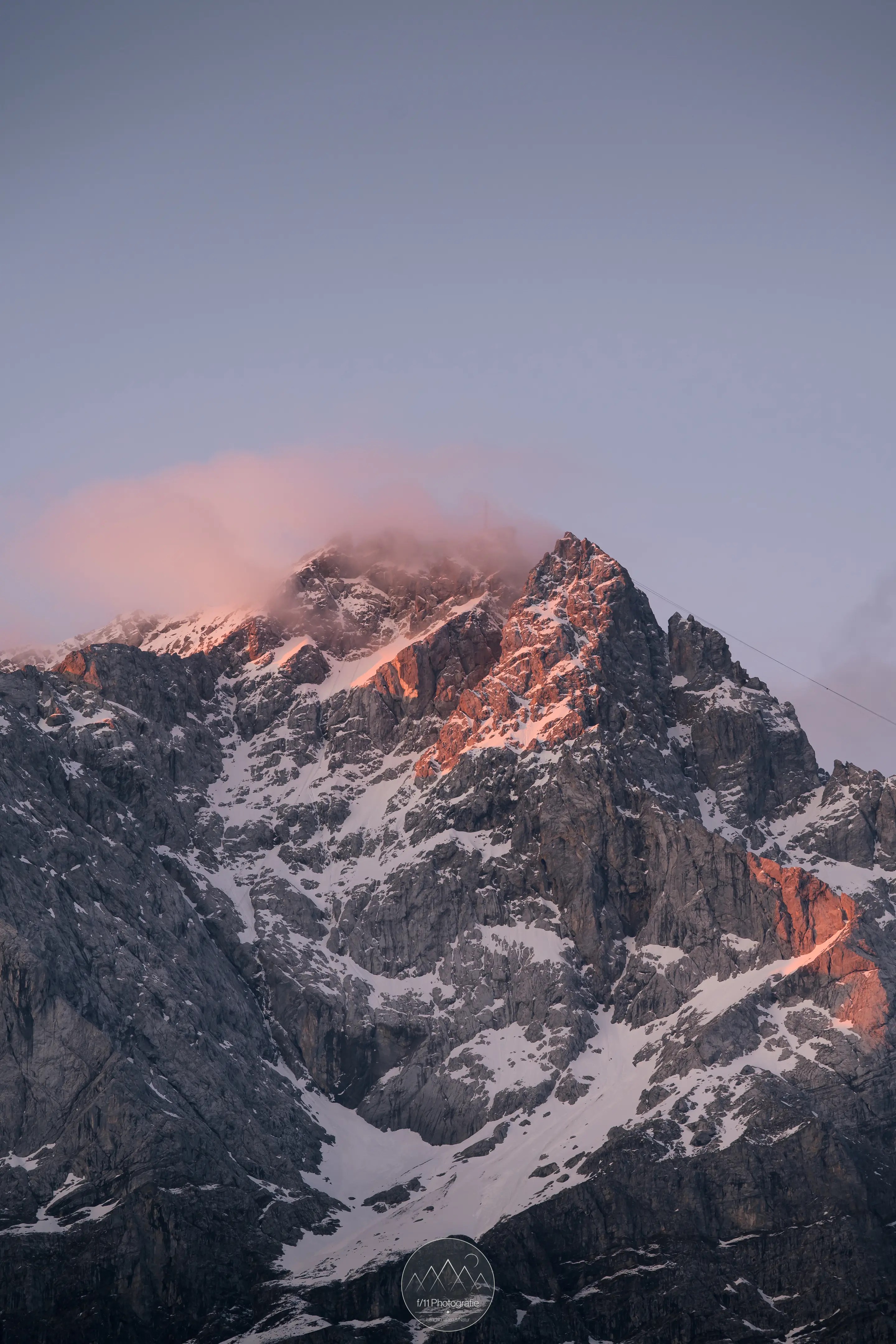 Vom Eibsee aus habt ihr ebenfalls einen tollen Blick auf die Zugspitze