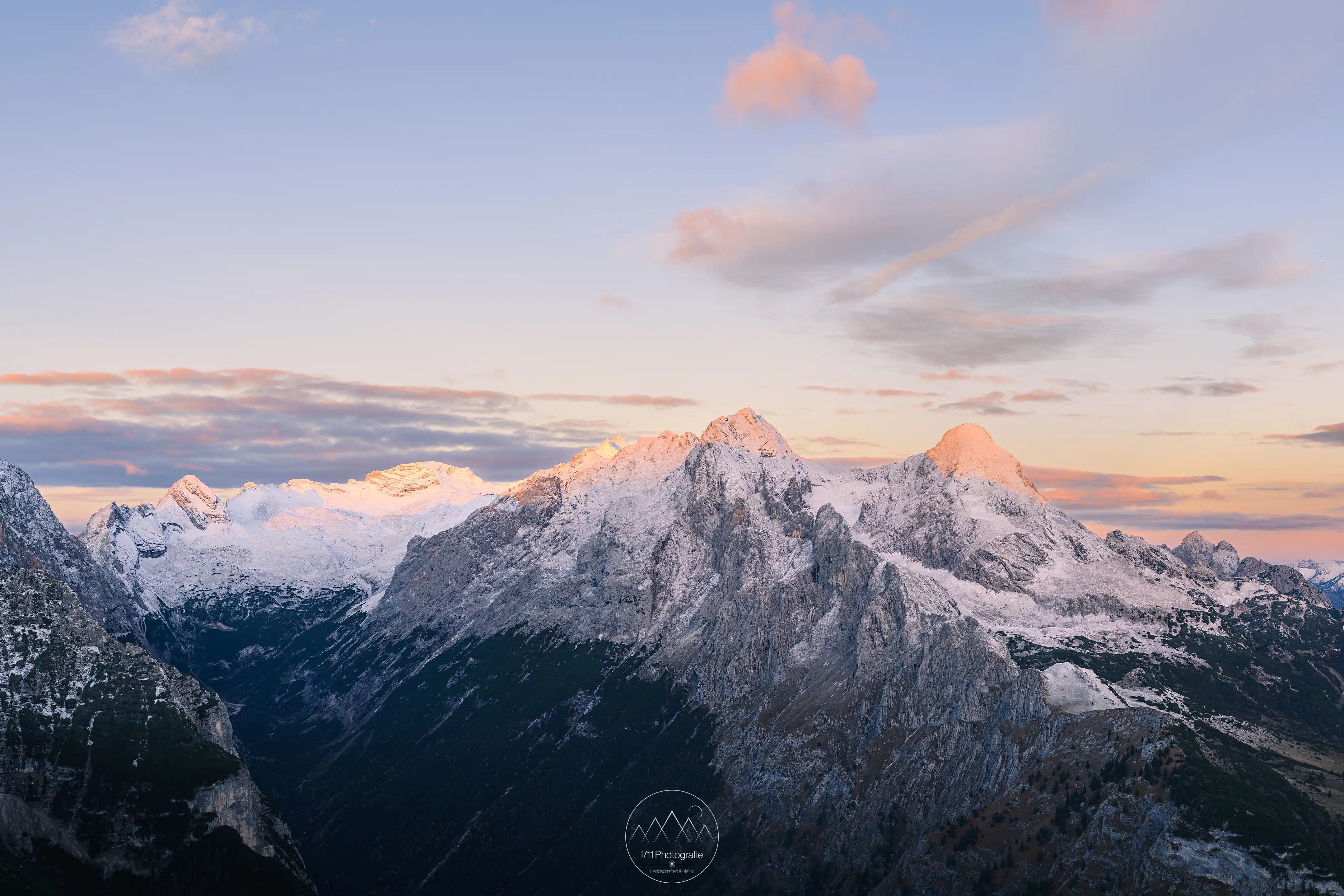 Oberhalb des Schauenhauses liegt das Frauenalpl mit einmaligen Ausblick auf das Wettersteingebirge.