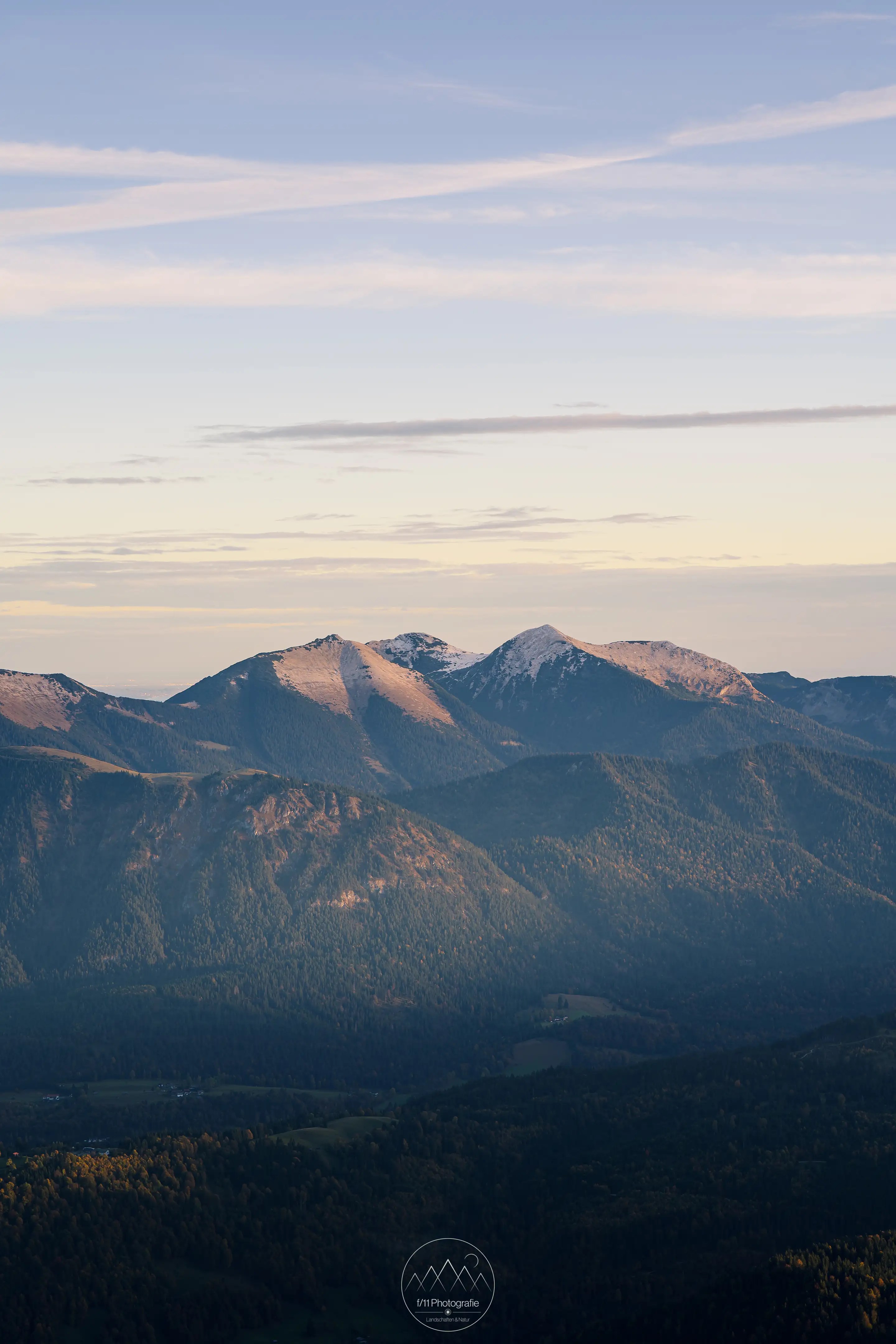 Der Blick vom Frauenalpl zum Estergebirge.