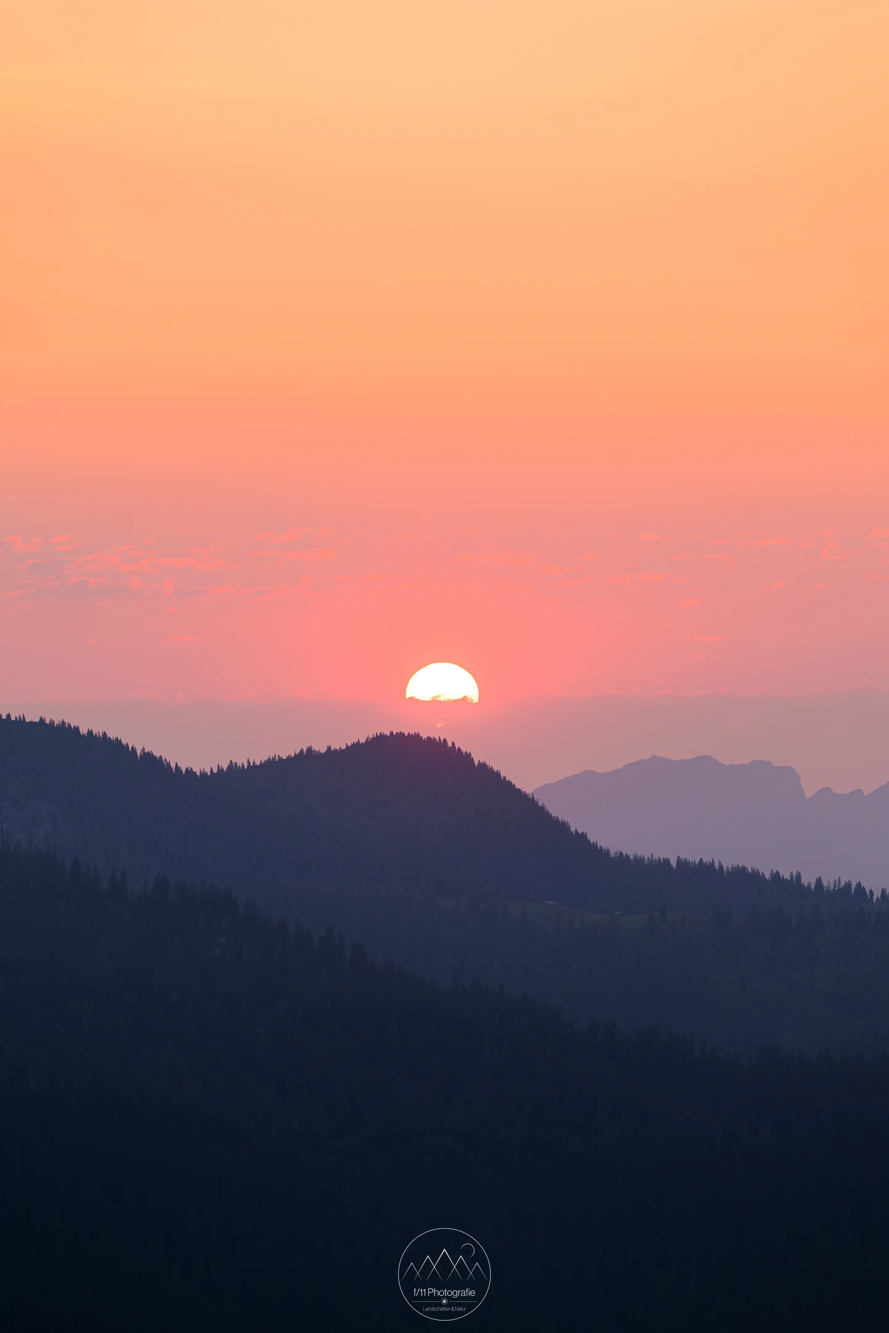 Der Sonnenaufgang auf dem Wank ist die Mühen des Aufstiegs wert.